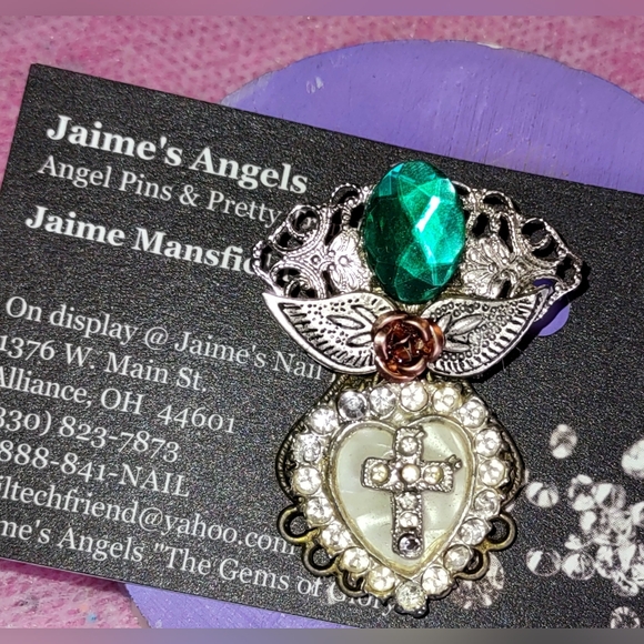 Sacred Heart Inspirational Vintage Angel Brooch - Picture 4 of 13